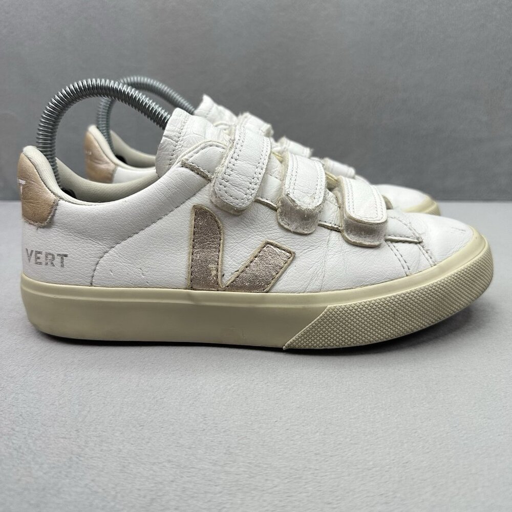 VEJA Recife Womens Size 6 Shoes White / Natural Leather 3-Strap Casual Sneakers